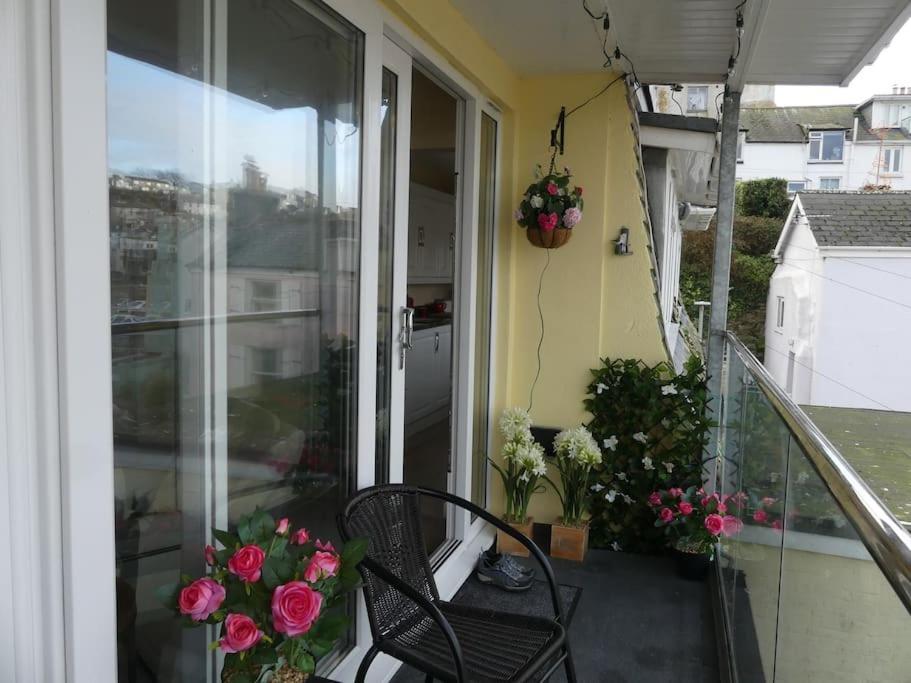 Apartment Stunning Penthouse Views To Harbour With Parking. Brixham