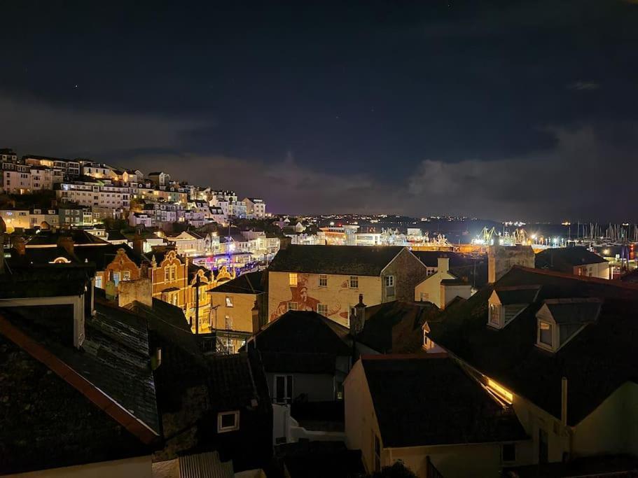 Apartment Stunning Penthouse Views To Harbour With Parking. Brixham