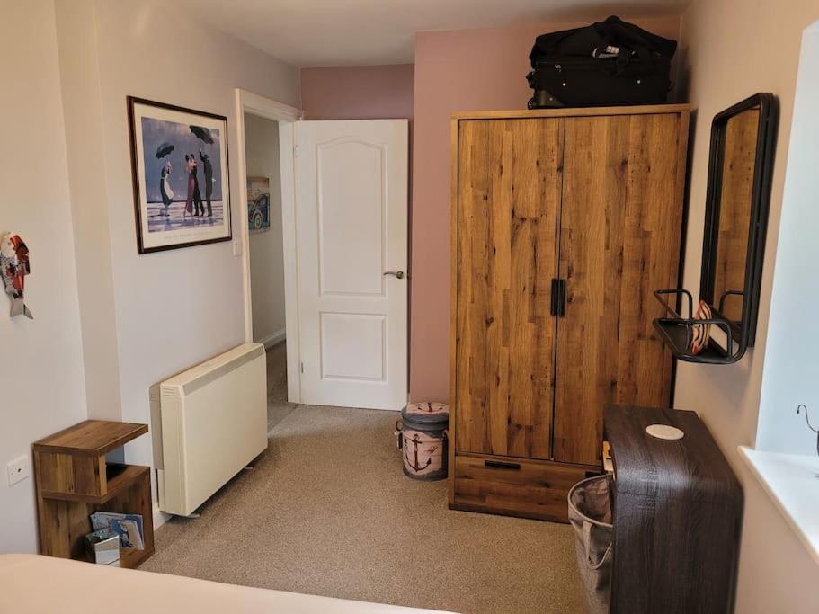 Apartment Stunning Penthouse Views To Harbour With Parking. *